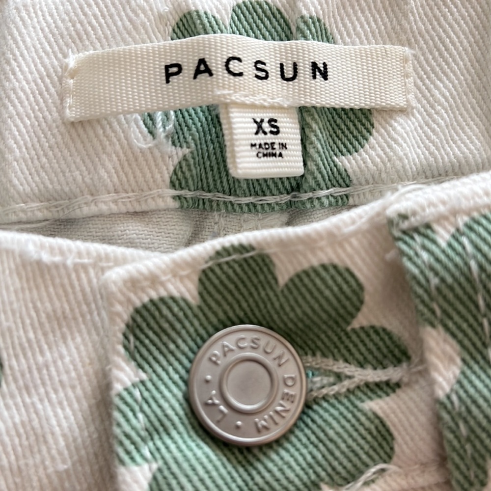 Pacsun xs flower shorts - Picture 3 of 5